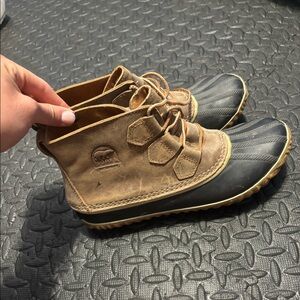 SOREL Duck boots, size 9